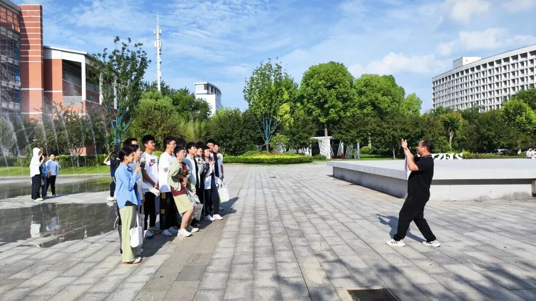 中考落幕:少年逐梦勇向前-第10张图片-四季读书网
