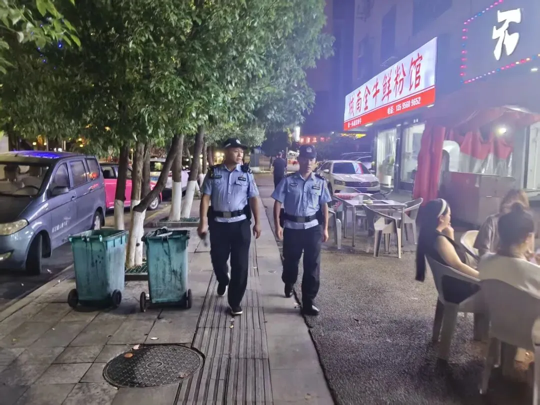 守护平安不“掉线 !万山公安开展中考后集中夜查统一行动-第2张图片-四季读书网