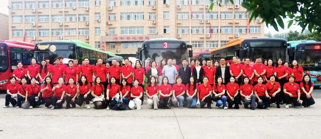 执笔逐梦,亮剑中考!上蔡中学2026年初三学子中考热血壮行!-第5张图片-四季读书网
