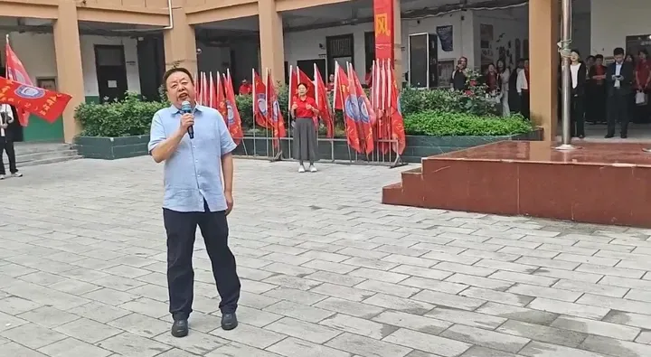 执笔逐梦,亮剑中考!上蔡中学2026年初三学子中考热血壮行!-第9张图片-四季读书网