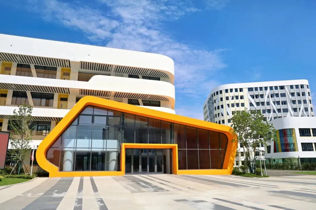欢迎中考志愿填报上海松江区爱菊学校(代码175025)-第11张图片-四季读书网 欢迎中考志愿填报上海松江区爱菊学校(代码175025)-第11张图片-四季读书网