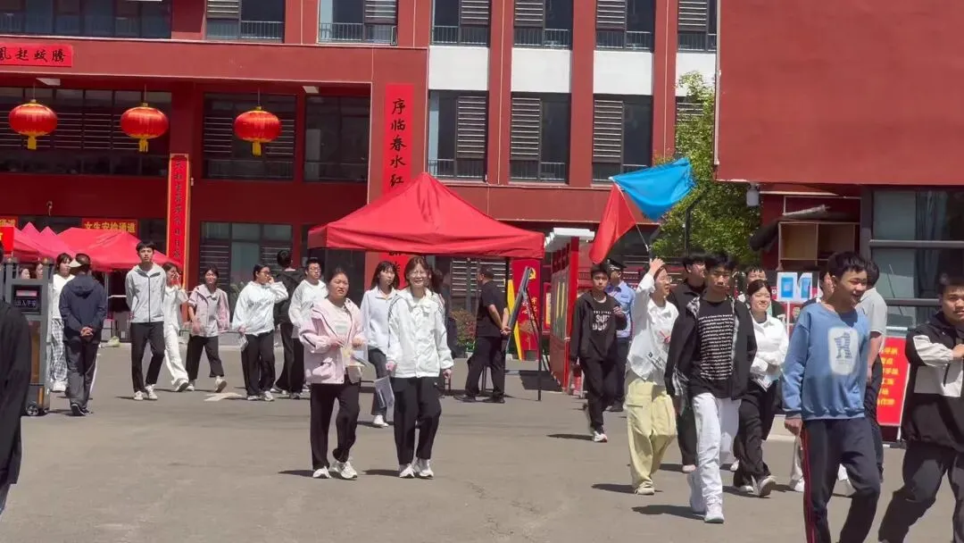 中考圆满收官!静乐少年,前路自有繁花!-第7张图片-四季读书网