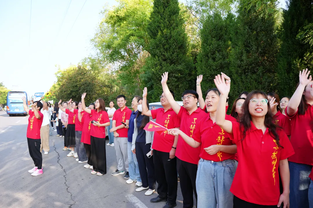 中考收官,勇者凯旋:带着满腔热血,奔赴下一场山海-第19张图片-四季读书网