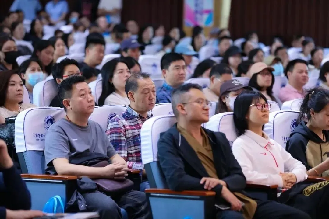 中考之后,择校之前-第20张图片-四季读书网 中考之后,择校之前-第20张图片-四季读书网