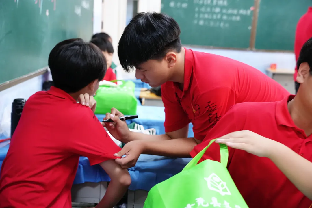 中考收官,勇者凯旋:带着满腔热血,奔赴下一场山海-第37张图片-四季读书网