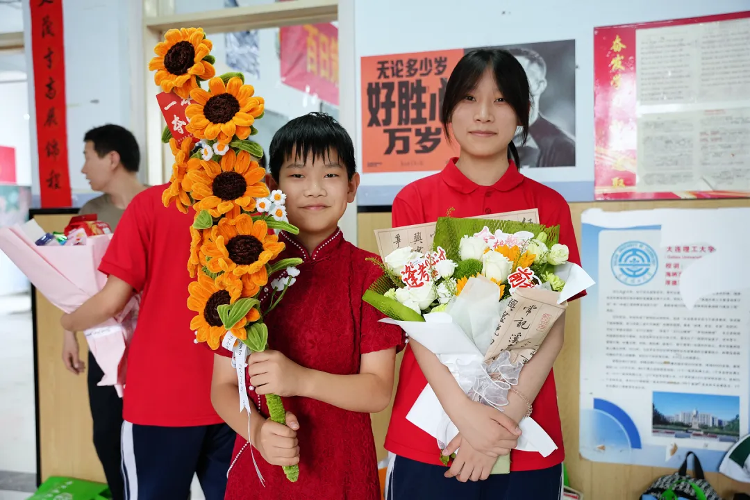 中考收官,勇者凯旋:带着满腔热血,奔赴下一场山海-第53张图片-四季读书网