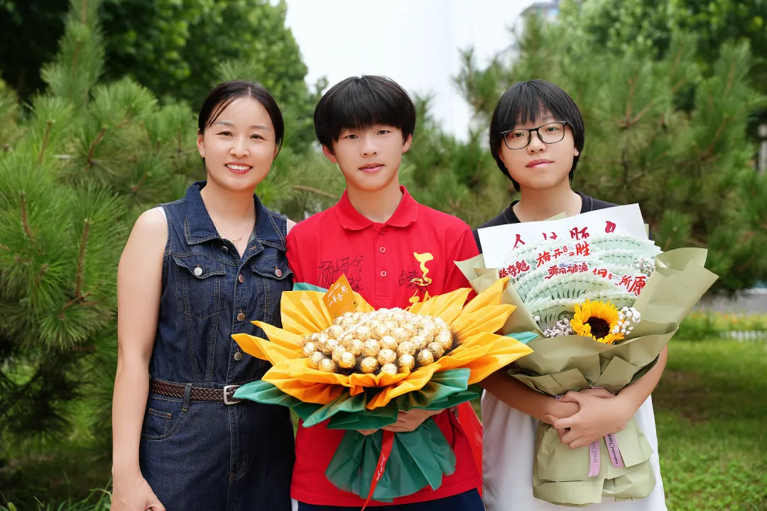 中考收官,勇者凯旋:带着满腔热血,奔赴下一场山海-第55张图片-四季读书网