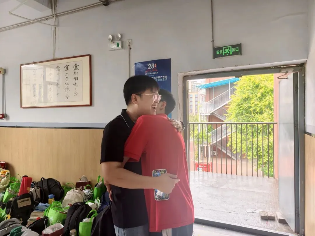 中考收官,勇者凯旋:带着满腔热血,奔赴下一场山海-第56张图片-四季读书网