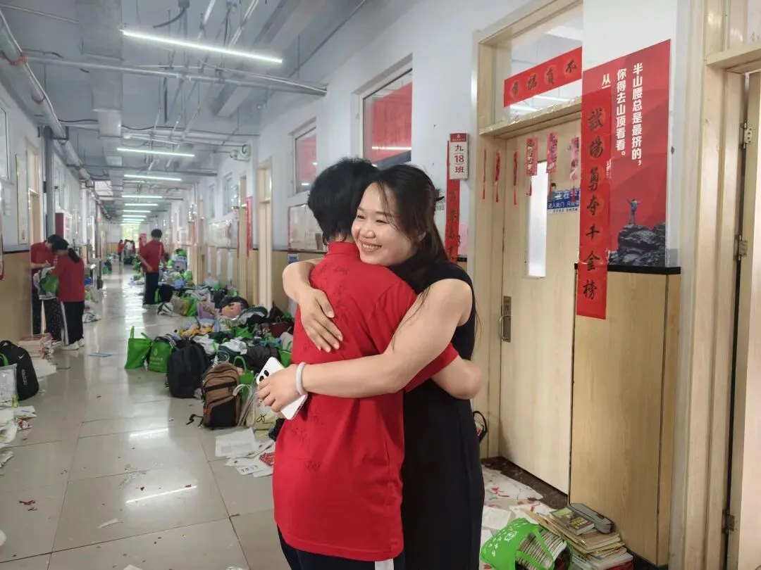 中考收官,勇者凯旋:带着满腔热血,奔赴下一场山海-第57张图片-四季读书网