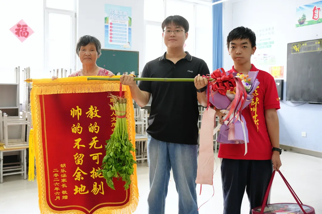 中考收官,勇者凯旋:带着满腔热血,奔赴下一场山海-第67张图片-四季读书网