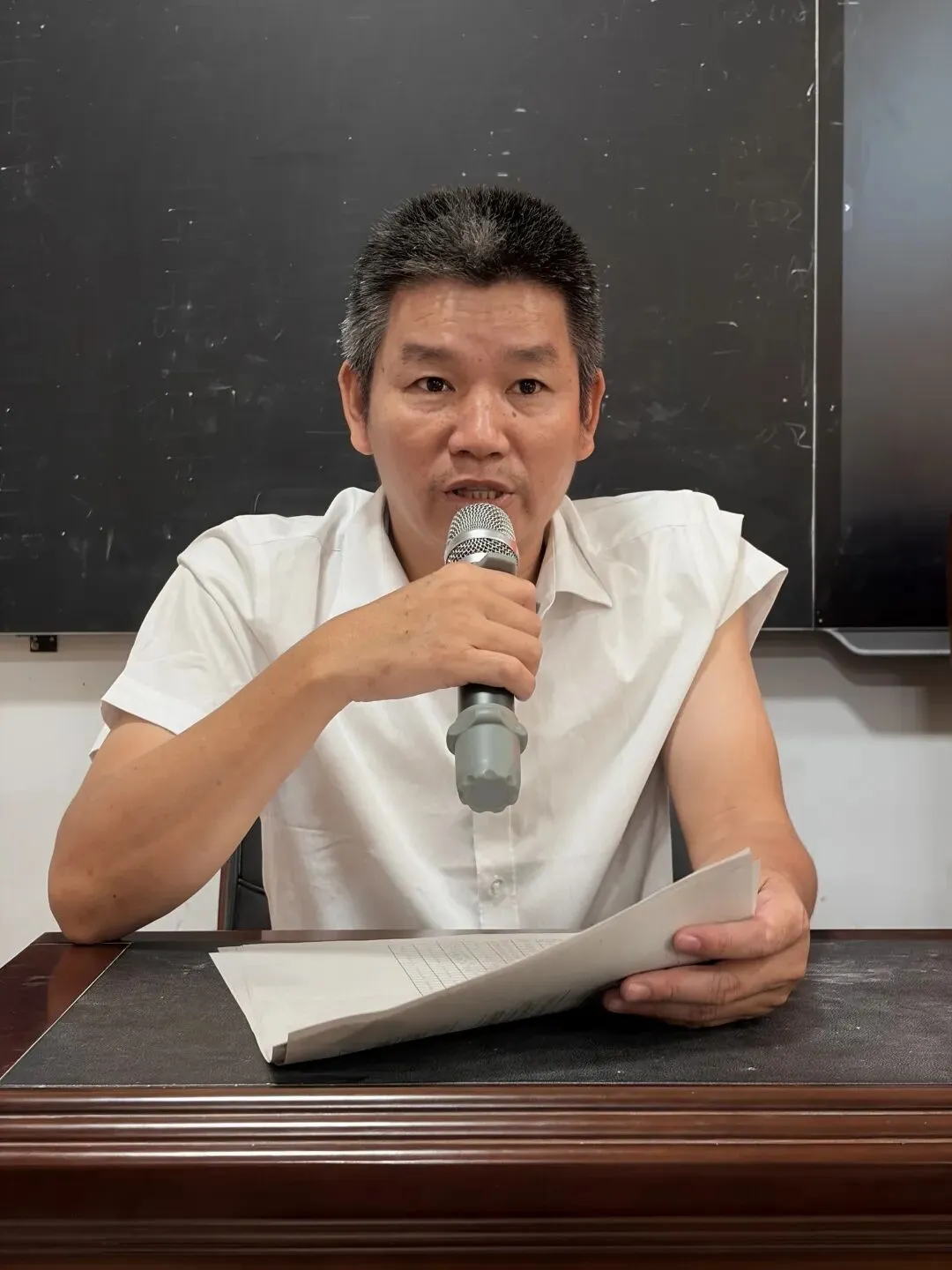 复盘模考短板,誓夺全员合格 ——万宁市民族中学高一高二年级合格考成绩分析会-第8张图片-四季读书网