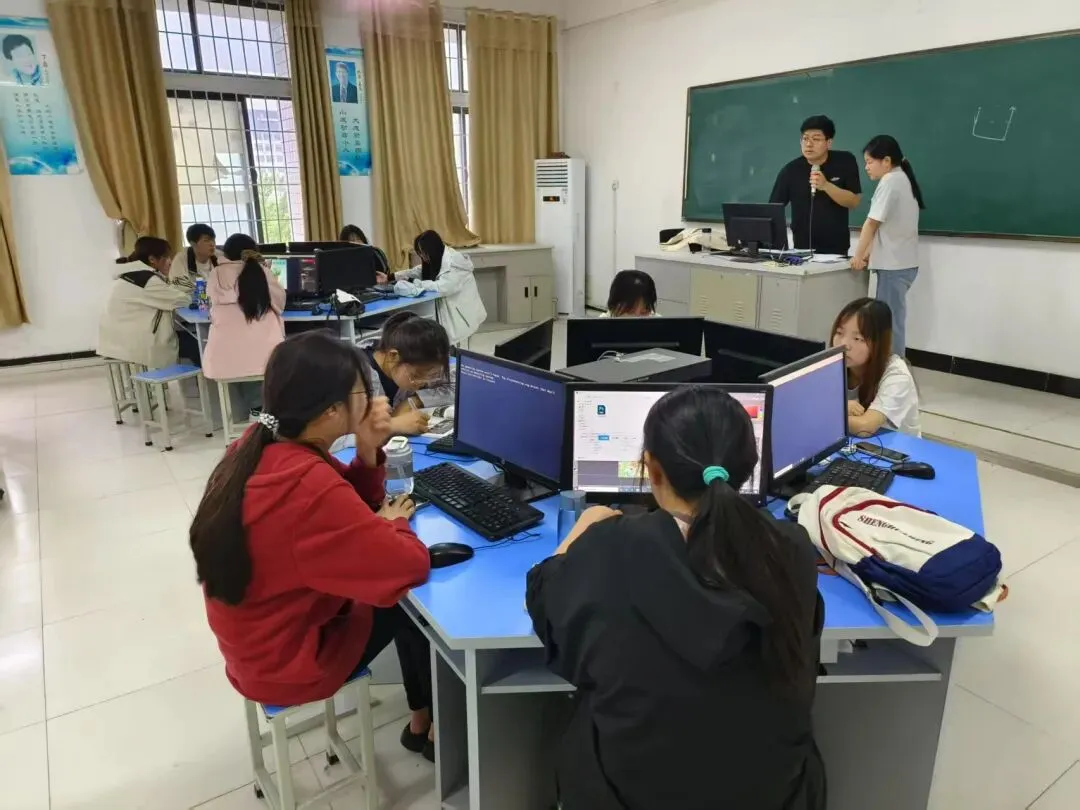 中考分流不用慌!6 大黄金职教专业,好就业、前景广-第21张图片-四季读书网 中考分流不用慌!6 大黄金职教专业,好就业、前景广-第21张图片-四季读书网