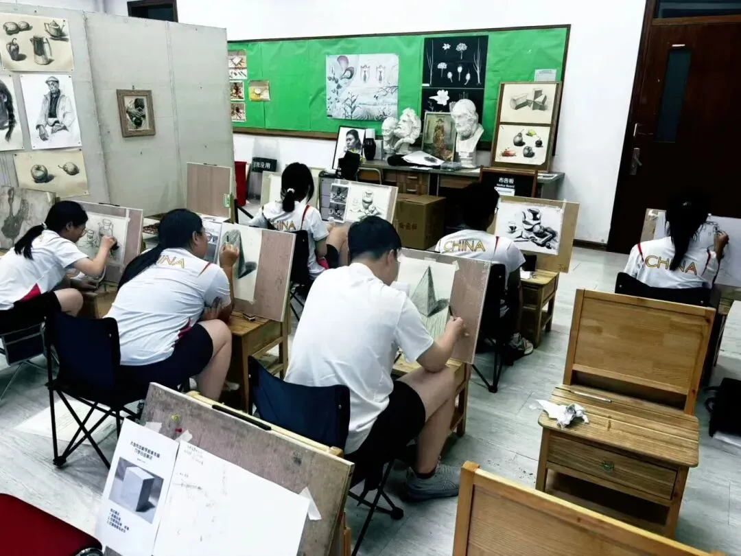 中考结束了!卷不动不硬卷!大连这所学校带你逆袭上大学!-第11张图片-四季读书网 中考结束了!卷不动不硬卷!大连这所学校带你逆袭上大学!-第11张图片-四季读书网