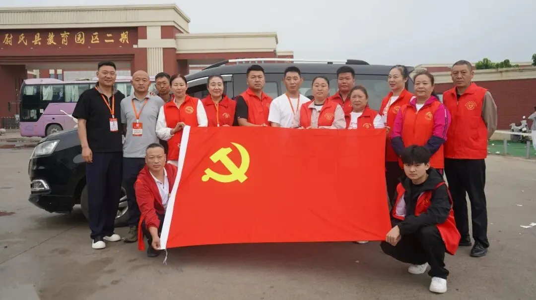 党建引领护中考,温情护航助追梦!——尉氏县爱心公益协会为青春学子保驾护航-第7张图片-四季读书网 党建引领护中考,温情护航助追梦!——尉氏县爱心公益协会为青春学子保驾护航-第7张图片-四季读书网