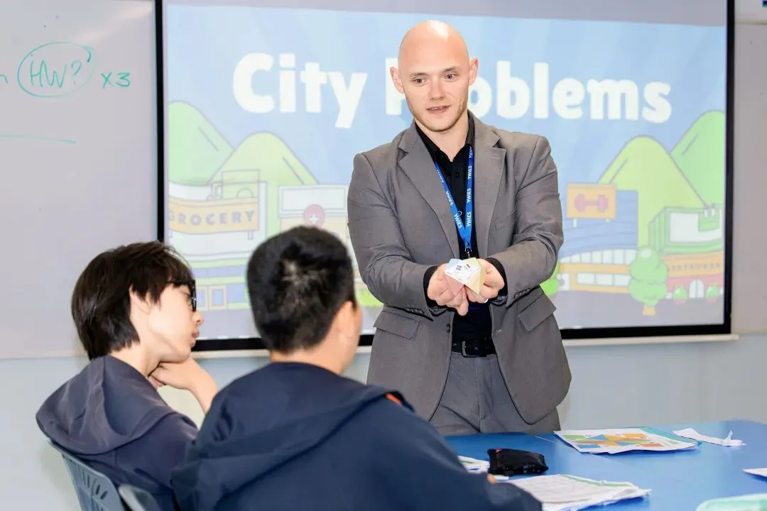 中考择校不迷茫!三大升学路径 + 高额奖学金,临港耀华6.27开放日来袭-第25张图片-四季读书网 中考择校不迷茫!三大升学路径 + 高额奖学金,临港耀华6.27开放日来袭-第25张图片-四季读书网