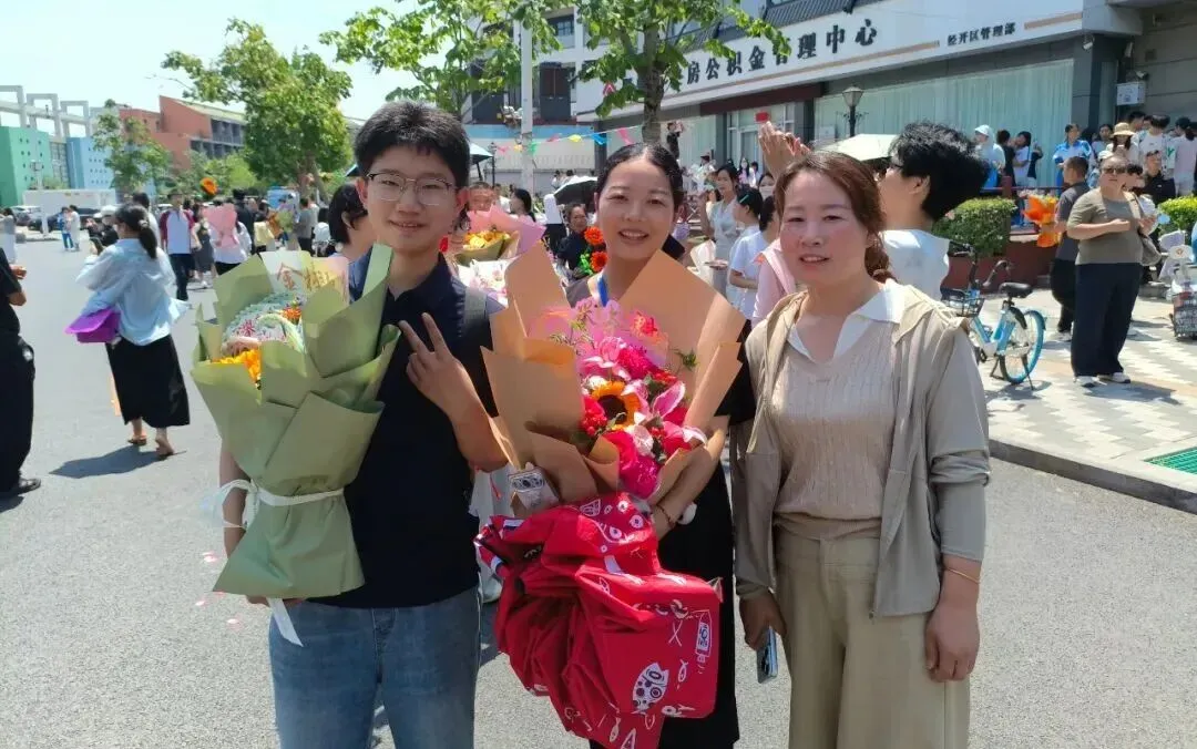 这一刻,皆是骄傲 | 经开少年中考圆满收官!-第13张图片-四季读书网 这一刻,皆是骄傲 | 经开少年中考圆满收官!-第13张图片-四季读书网