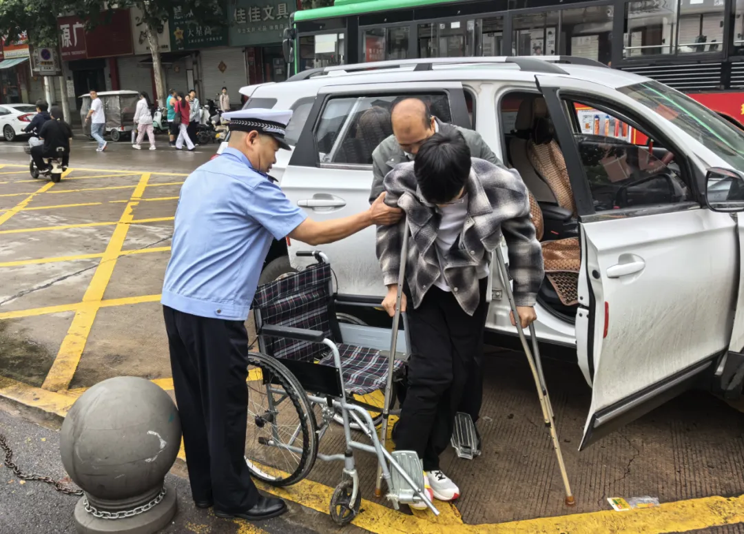 蝉鸣盛夏 藏蓝护航 —— 河南警方守护中考逐梦路-第18张图片-四季读书网