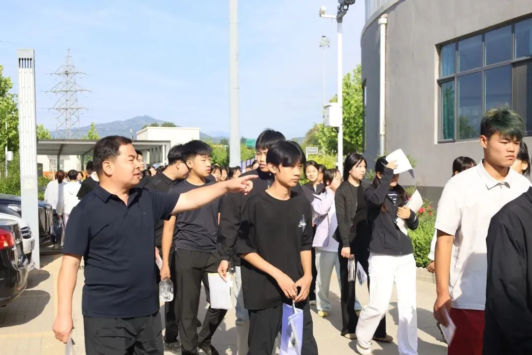 市教育局领导来阜巡视中考工作-第13张图片-四季读书网
