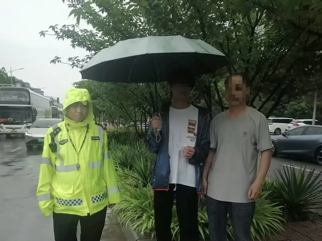 蝉鸣盛夏 藏蓝护航 —— 河南警方守护中考逐梦路-第24张图片-四季读书网