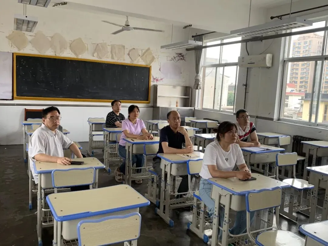 研析高考真题 明晰备考方向——临潼区铁路中学开展2026年高考试题研讨活动-第11张图片-四季读书网 研析高考真题 明晰备考方向——临潼区铁路中学开展2026年高考试题研讨活动-第11张图片-四季读书网