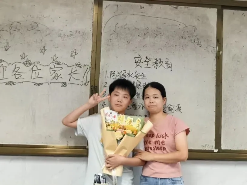 温情送福迎端午 家校同心战中考|八步第一初级中学开展“我为孩子送祝福”主题家长会-第30张图片-四季读书网