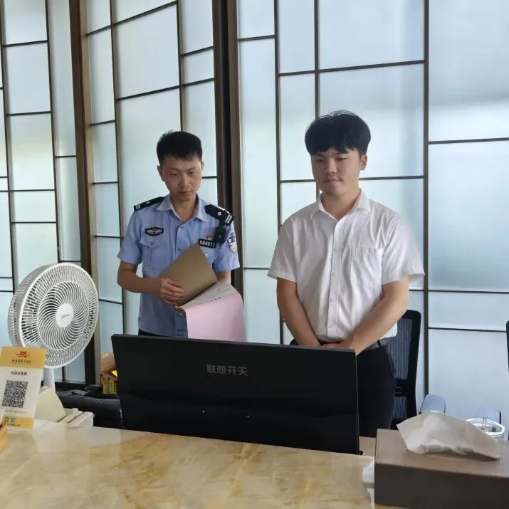 “警”随中考 圆满收官-第11张图片-四季读书网 “警”随中考 圆满收官-第11张图片-四季读书网