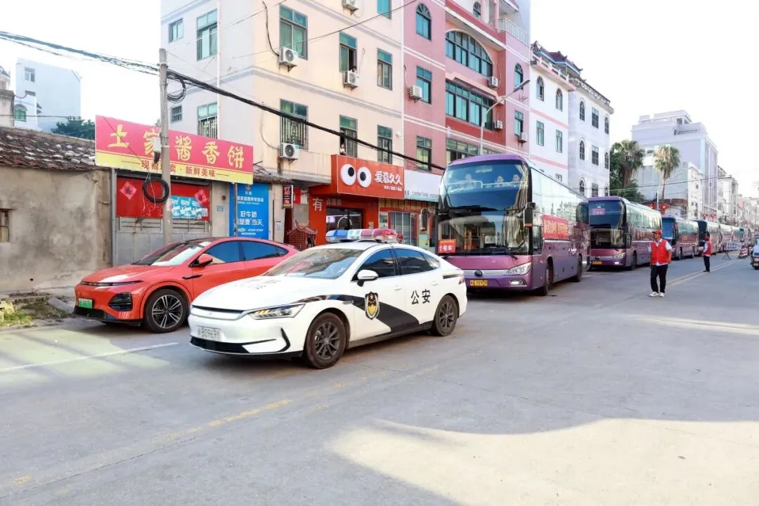 “警”随中考 圆满收官-第18张图片-四季读书网 “警”随中考 圆满收官-第18张图片-四季读书网