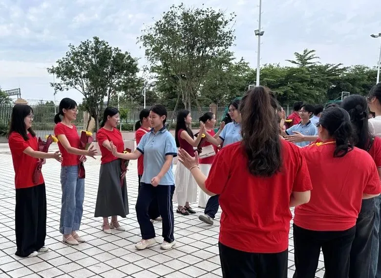持笔砺锋,赢战中考 | 鹿鸣中学举行2026年初三中考出征动员大会-第19张图片-四季读书网