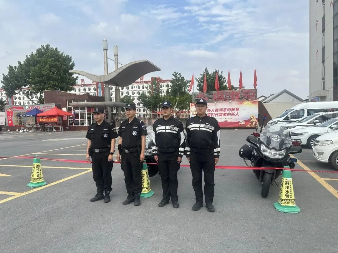 藏蓝护航中考,青春乘风远航!-第4张图片-四季读书网