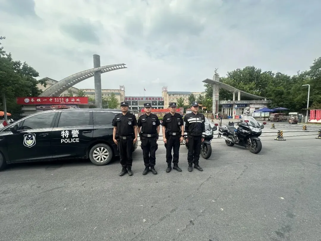 藏蓝护航中考,青春乘风远航!-第5张图片-四季读书网