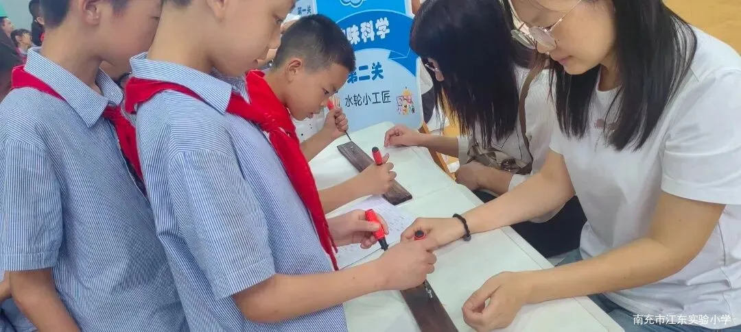 【“礼德+”素质】告别“一张试卷”定乾坤——江东实小“实宝”闯关玩出礼德含金量-第68张图片-四季读书网