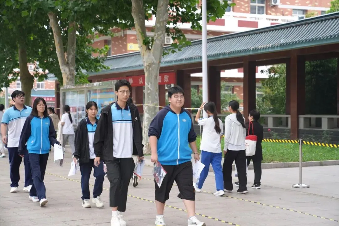 直击现场!平谷中考第一天→-第4张图片-四季读书网 直击现场!平谷中考第一天→-第4张图片-四季读书网