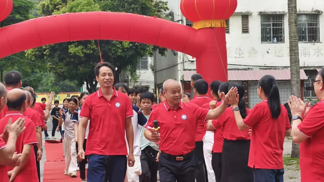 鲲鹏展翅凌万里 逐梦中考正当时——宾州三中2026年中考壮行仪式圆满举行-第37张图片-四季读书网