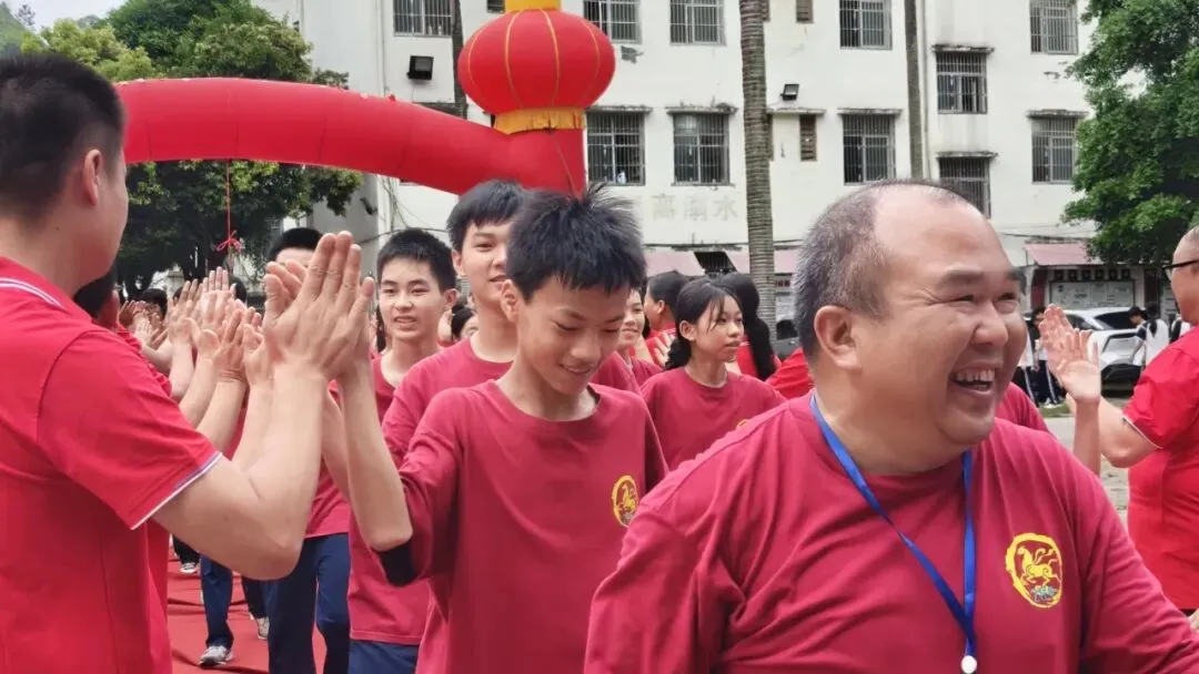 鲲鹏展翅凌万里 逐梦中考正当时——宾州三中2026年中考壮行仪式圆满举行-第45张图片-四季读书网