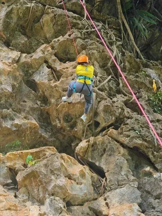6.28-6.30中考假专场!【英西探险】3日独立营|天然岩壁攀岩,探秘峰林溶洞,森林夜观,溯源茶文化......给孩子一个野趣十足的成长挑战!-第25张图片-四季读书网