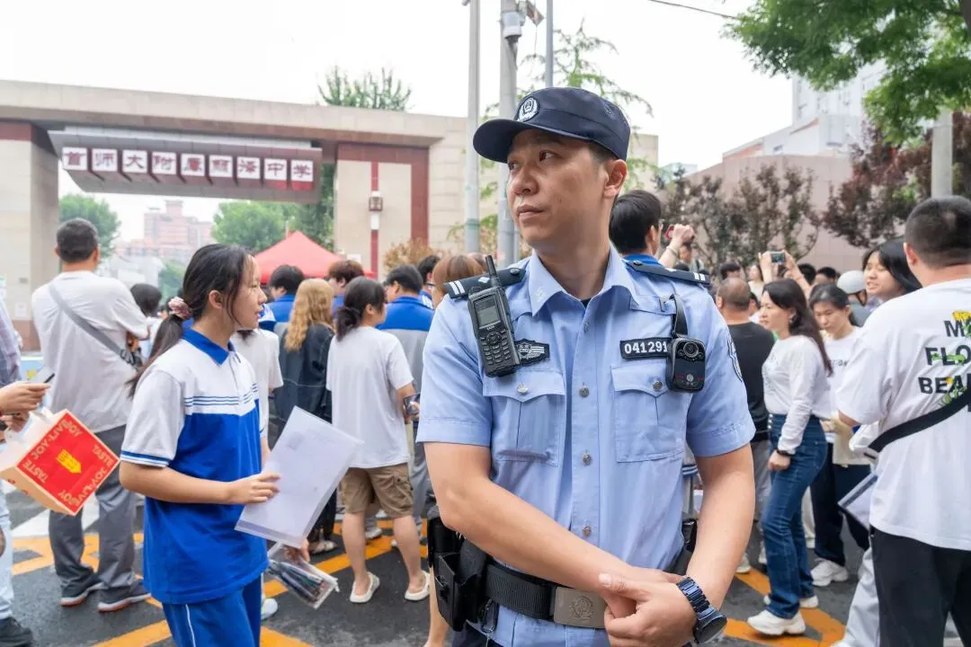 逐梦中考 藏蓝护航-第12张图片-四季读书网