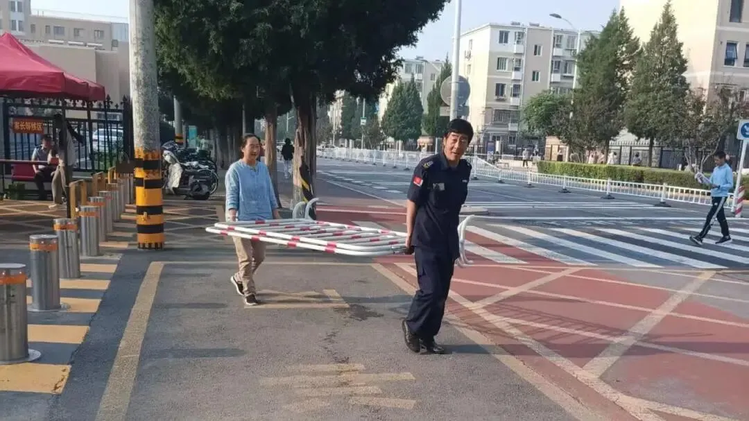 筑牢平安防线 护航中考征程-第17张图片-四季读书网 筑牢平安防线 护航中考征程-第17张图片-四季读书网