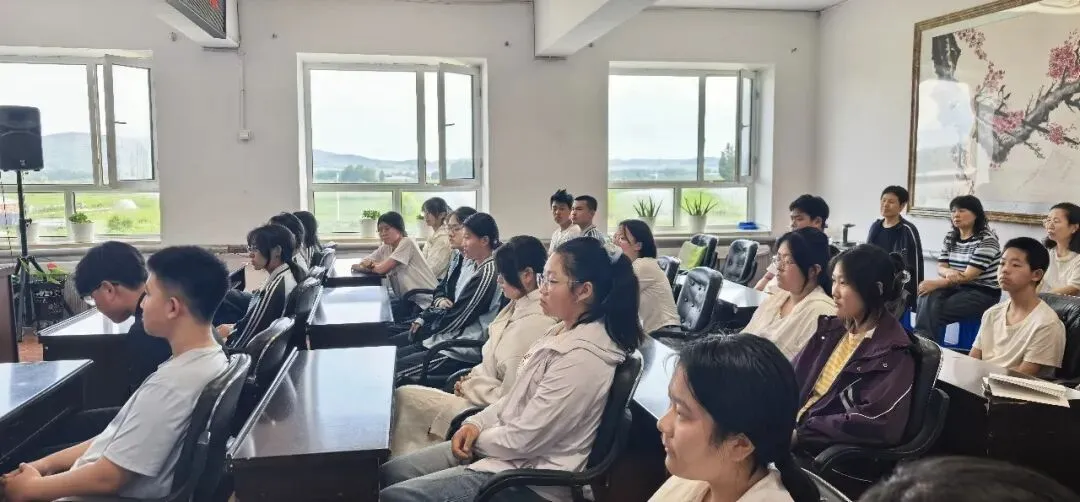 细化考务明职责 凝心聚力护中考——海南中心校召开2026年初中学业水平考试考务工作专题会议-第6张图片-四季读书网 细化考务明职责 凝心聚力护中考——海南中心校召开2026年初中学业水平考试考务工作专题会议-第6张图片-四季读书网