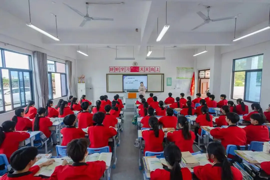 中考加油!|执笔逐光,不负韶华!我们在尚美高中等你共赴新程!-第13张图片-四季读书网 中考加油!|执笔逐光,不负韶华!我们在尚美高中等你共赴新程!-第13张图片-四季读书网