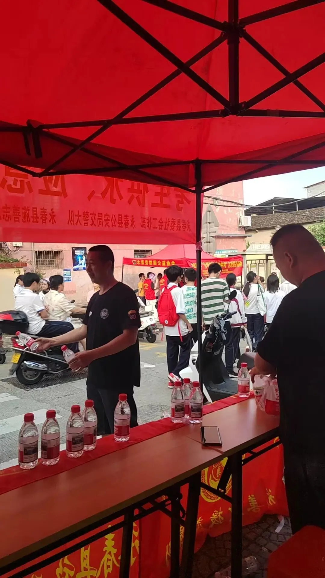 暖心守护●中考落幕-第4张图片-四季读书网 暖心守护●中考落幕-第4张图片-四季读书网