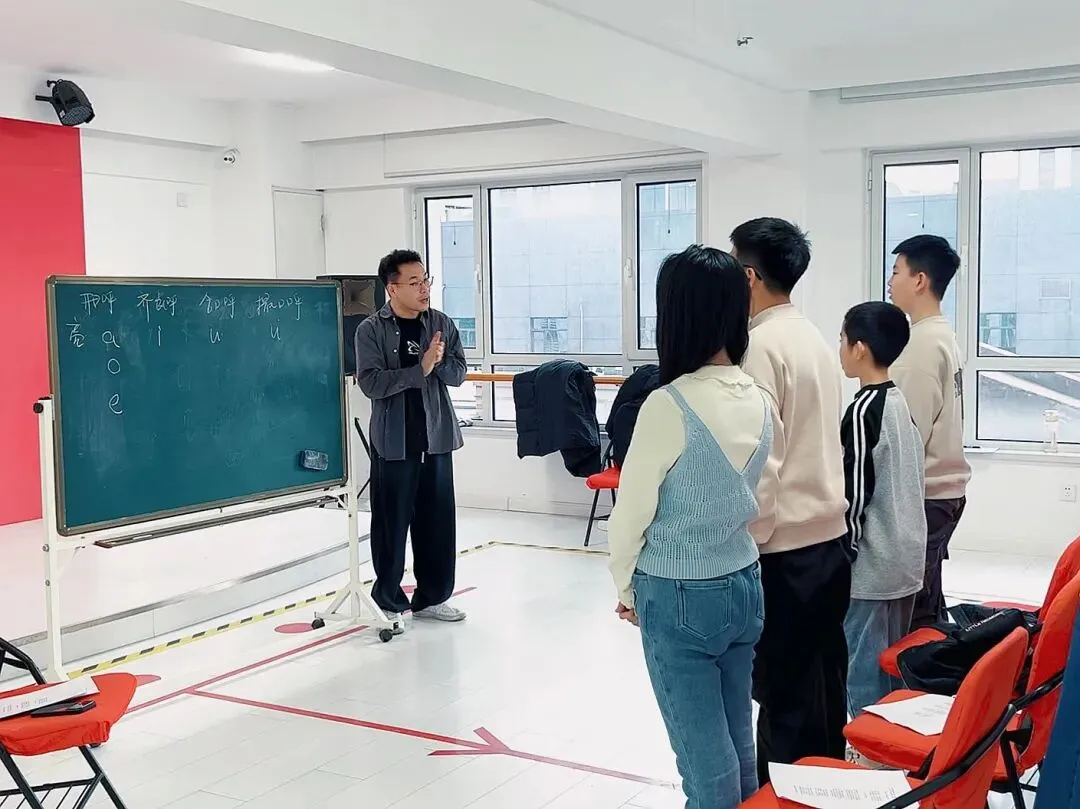 中考播音特长暑假强化班|开学前,锁定50分降分优势!-第15张图片-四季读书网 中考播音特长暑假强化班|开学前,锁定50分降分优势!-第15张图片-四季读书网