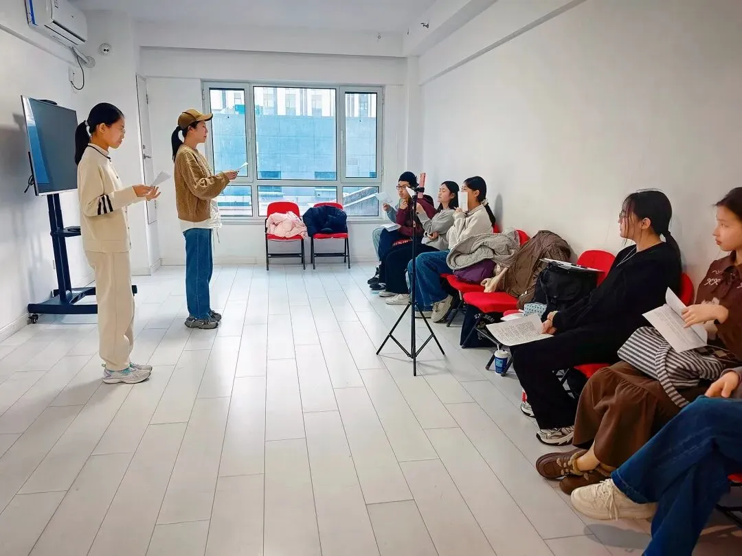 中考播音特长暑假强化班|开学前,锁定50分降分优势!-第17张图片-四季读书网 中考播音特长暑假强化班|开学前,锁定50分降分优势!-第17张图片-四季读书网