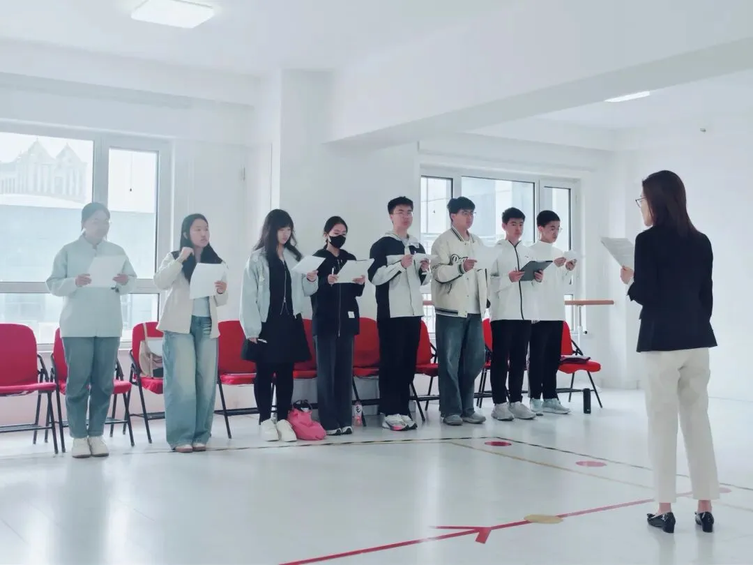 中考播音特长暑假强化班|开学前,锁定50分降分优势!-第18张图片-四季读书网 中考播音特长暑假强化班|开学前,锁定50分降分优势!-第18张图片-四季读书网