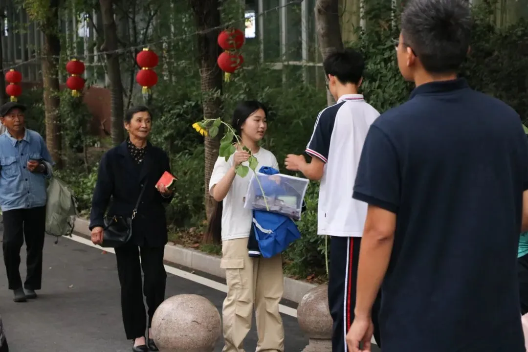 中考落幕,美好收官|清甜赴夏,为爱加冕!固始县文星学校暖心送别九年级学子-第41张图片-四季读书网 中考落幕,美好收官|清甜赴夏,为爱加冕!固始县文星学校暖心送别九年级学子-第41张图片-四季读书网
