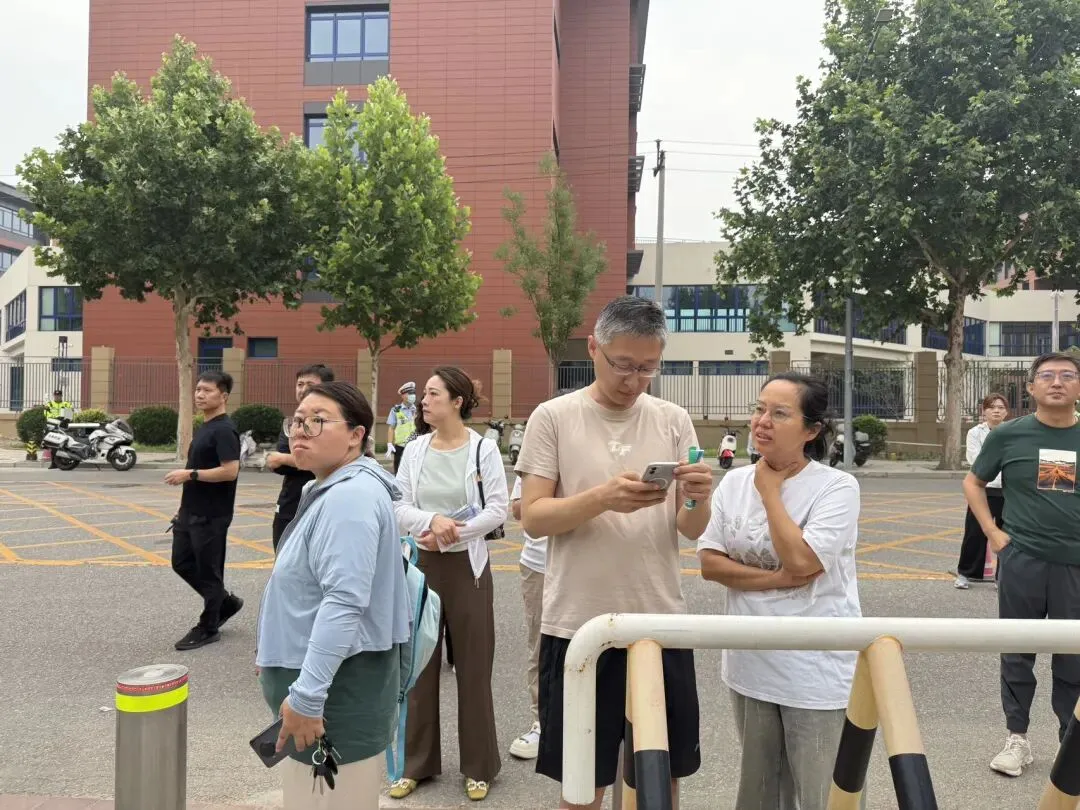 中考现场直击!执笔追梦,为亦城学子加油-第12张图片-四季读书网 中考现场直击!执笔追梦,为亦城学子加油-第12张图片-四季读书网