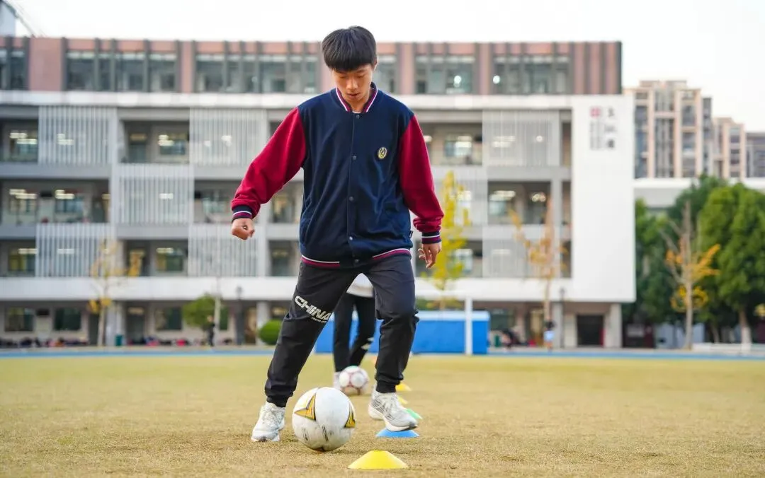 凭中考成绩择优录取!苏州新草桥中学2026高中部招生简章发布-第56张图片-四季读书网 凭中考成绩择优录取!苏州新草桥中学2026高中部招生简章发布-第56张图片-四季读书网