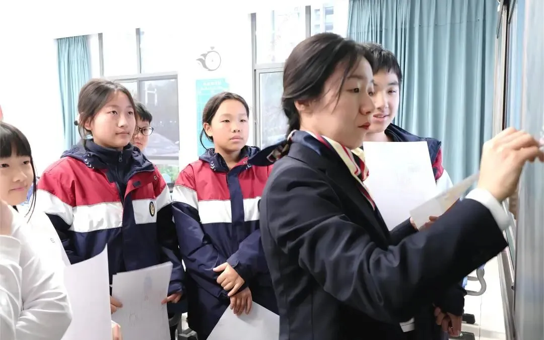 凭中考成绩择优录取!苏州新草桥中学2026高中部招生简章发布-第57张图片-四季读书网 凭中考成绩择优录取!苏州新草桥中学2026高中部招生简章发布-第57张图片-四季读书网