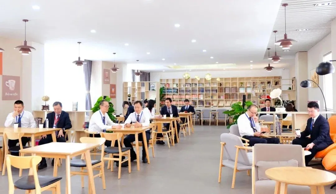 凭中考成绩择优录取!苏州新草桥中学2026高中部招生简章发布-第69张图片-四季读书网 凭中考成绩择优录取!苏州新草桥中学2026高中部招生简章发布-第69张图片-四季读书网