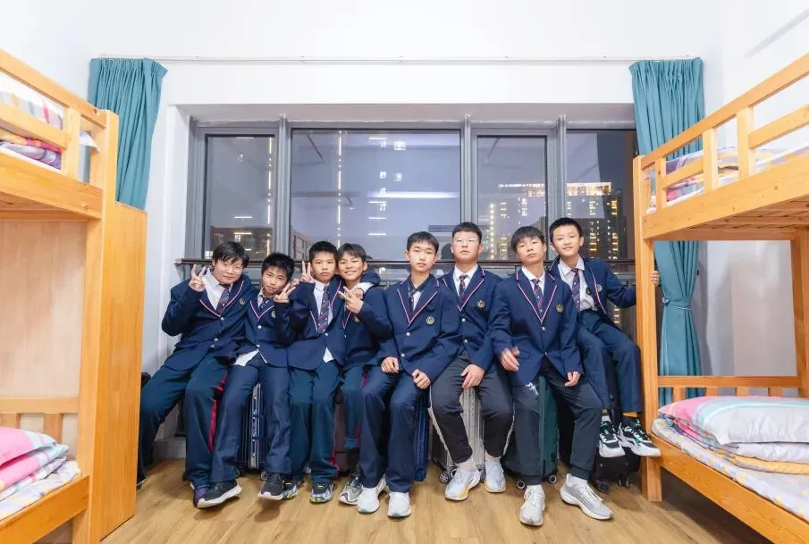 凭中考成绩择优录取!苏州新草桥中学2026高中部招生简章发布-第74张图片-四季读书网 凭中考成绩择优录取!苏州新草桥中学2026高中部招生简章发布-第74张图片-四季读书网