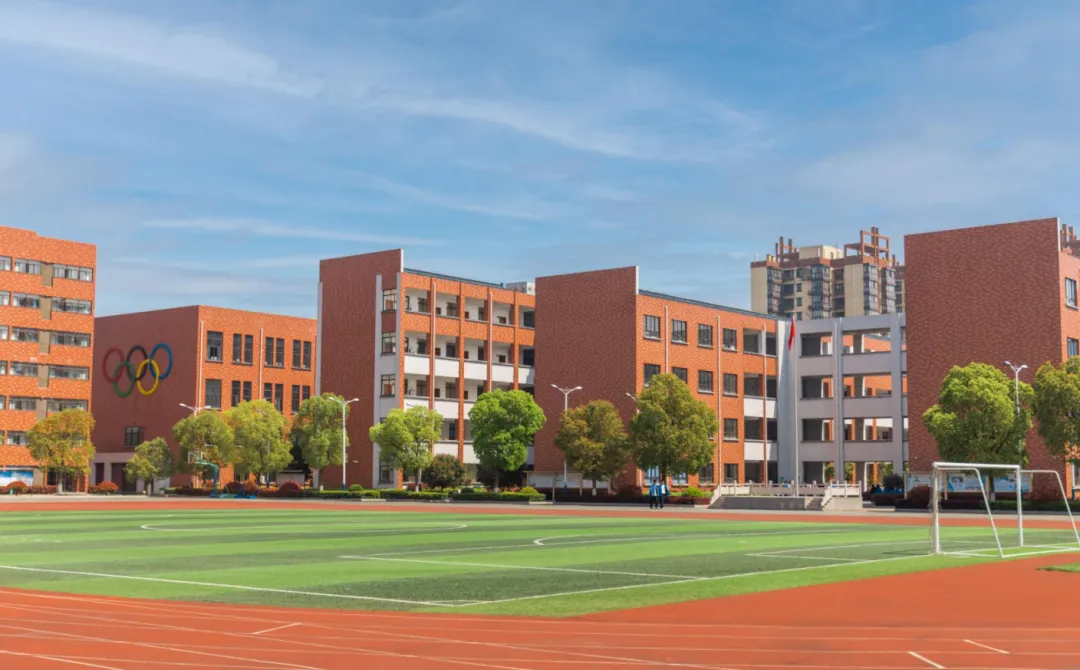 中考失利别灰心!吴江青云实验中学盛湖学校复读班,助孩子再战一年、圆梦高中-第3张图片-四季读书网 中考失利别灰心!吴江青云实验中学盛湖学校复读班,助孩子再战一年、圆梦高中-第3张图片-四季读书网
